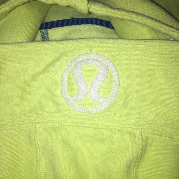 Lululemon Scuba Hoodie size 4 - Picture 3 of 5